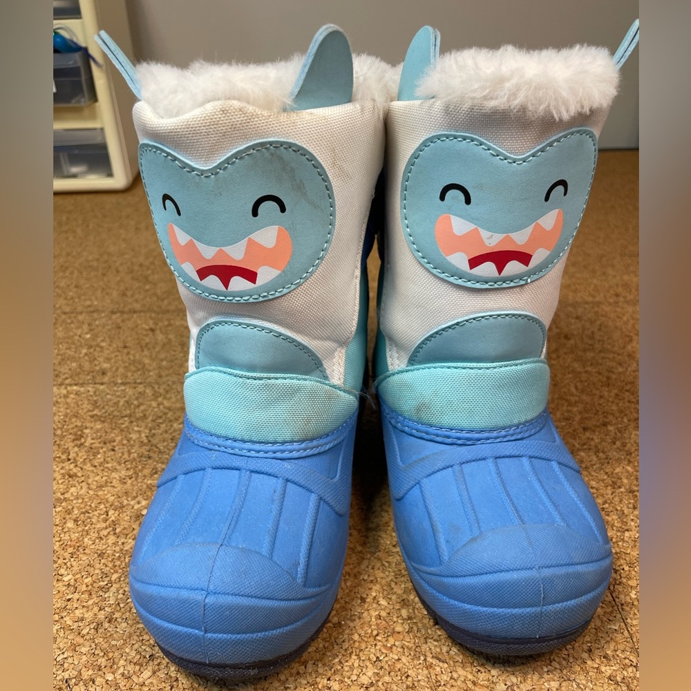 Yeti Snowboots.